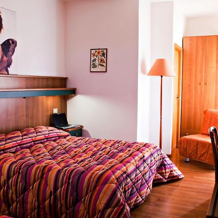 Hotel Los Angeles Assisi Phòng bức ảnh