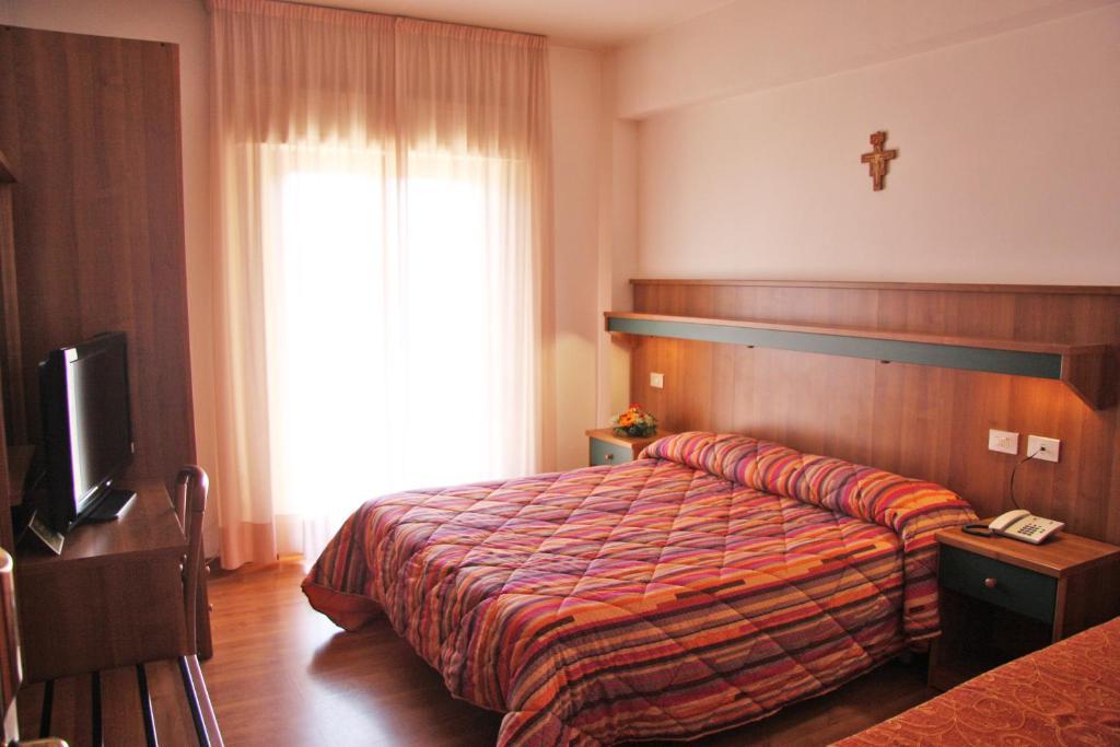 Hotel Los Angeles Assisi Phòng bức ảnh